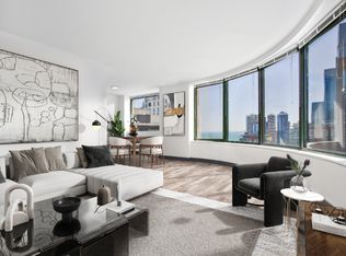 400 E Ohio St #33E, Chicago, IL 60611