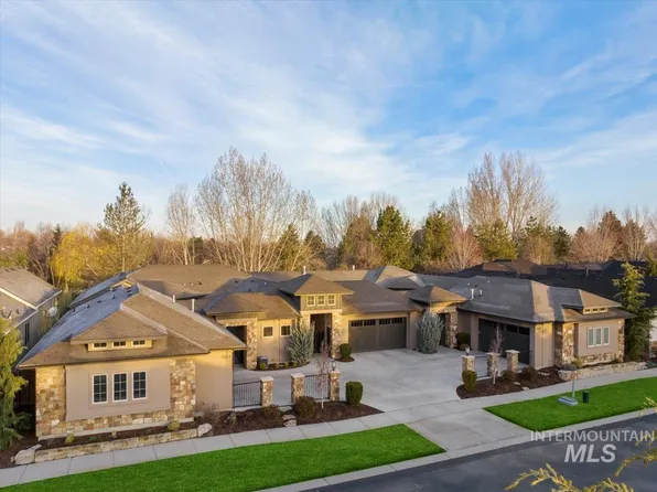 5823 N Duxbury Pier Ln, Garden City, ID 83714