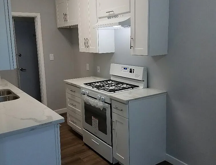 703 E Providencia Ave #102 — Photo 12
