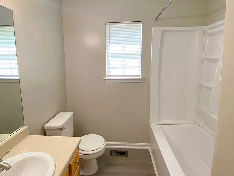 176 Smith Ave #A — Photo 14