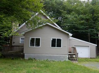 7627 Sawmill Rd, Coolbaugh Township, PA 18466