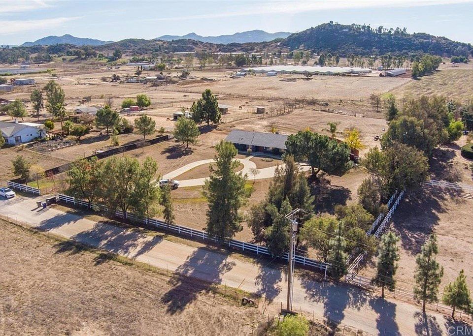 1st image of 1551 Royal Vista Dr