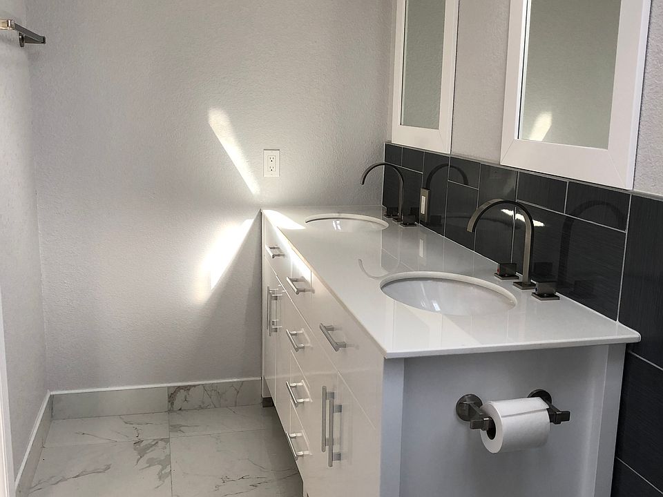 1st image of 1314 SW 9th Ter