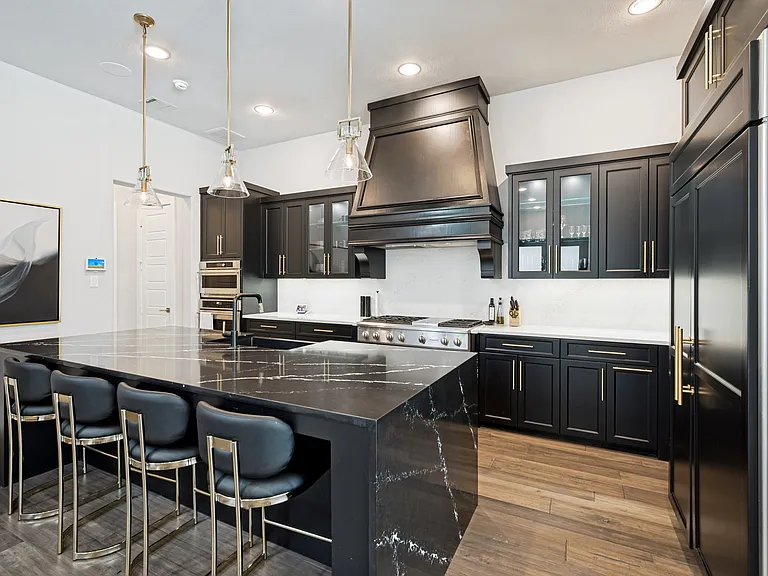 7820 Merit Ln — Photo 8