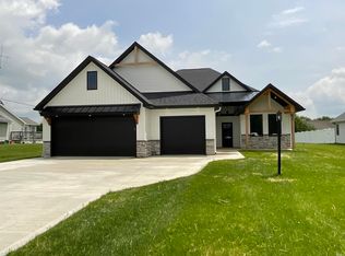 1609 Diane Dr, Ossian, IN 46777