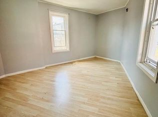 240 W Glenwood Ave, Philadelphia, PA