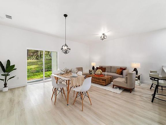 5th image of 6915 SE 23rd Ave