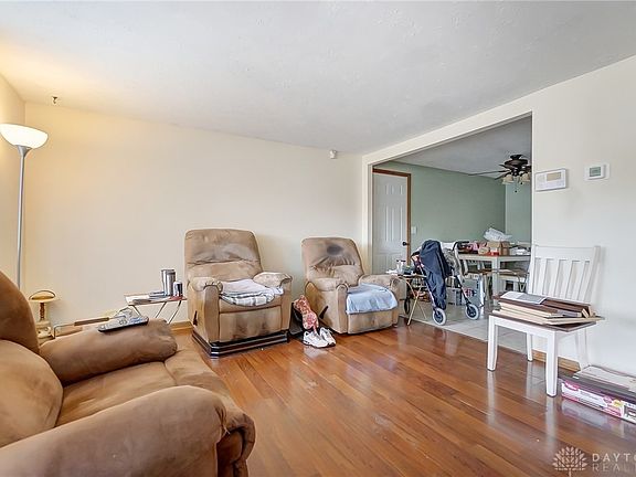 4th image of 5077 Tewkesbury Dr