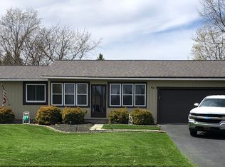 89 Wye Bridge Dr, Rochester, NY 14612