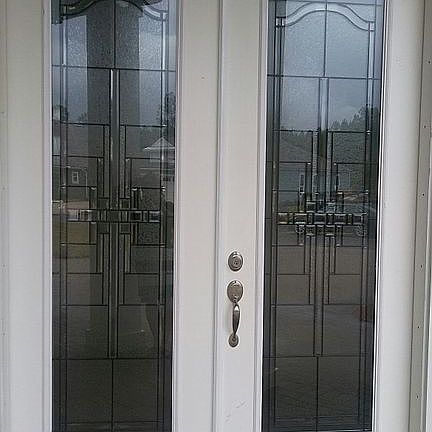 3rd image of 402 Glenneyre Cir