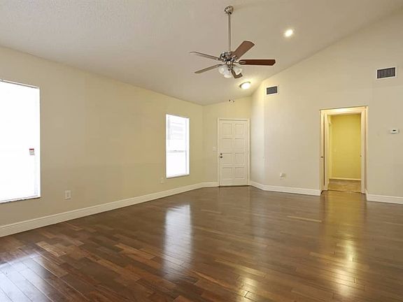 3rd image of 11824 Hickorynut Dr