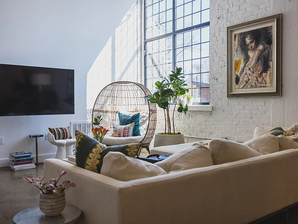 1111 W Lancaster - Plymouth Lofts