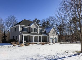 21 Chamberlains Mill Ln, Groton, MA 01450