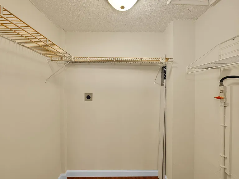 118 Royal Park Dr #4G — Photo 18
