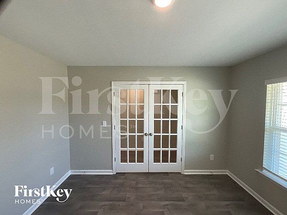 3rd image of 313 Owens Ridge Way