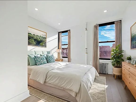 2nd image of 165 1st Ave APT 5