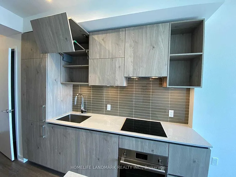 1 Yorkville Ave #2409 — Photo 10