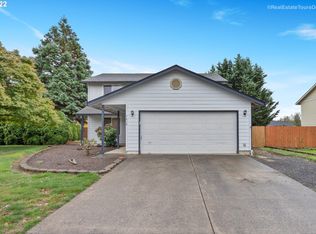 1418 E 2nd St, La Center, WA