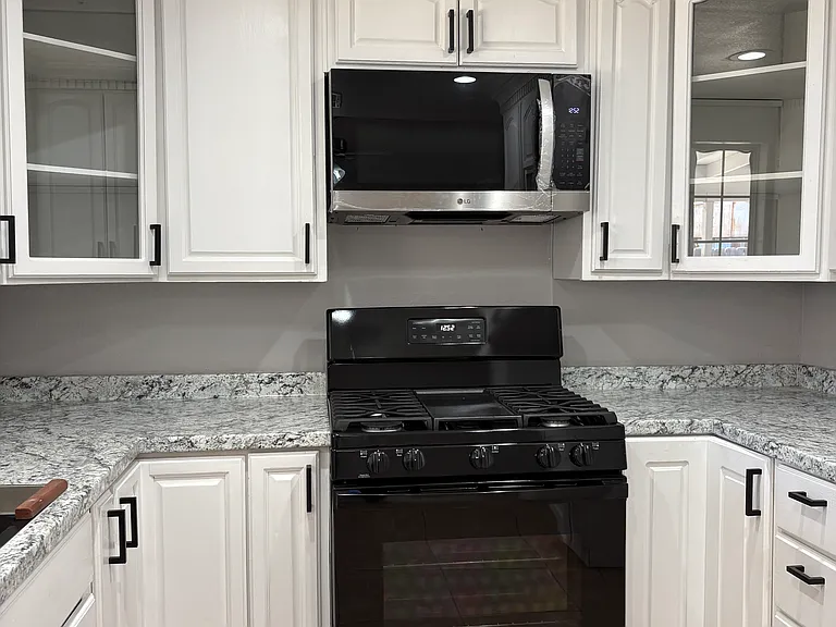 608 C Quiroz St — Photo 12