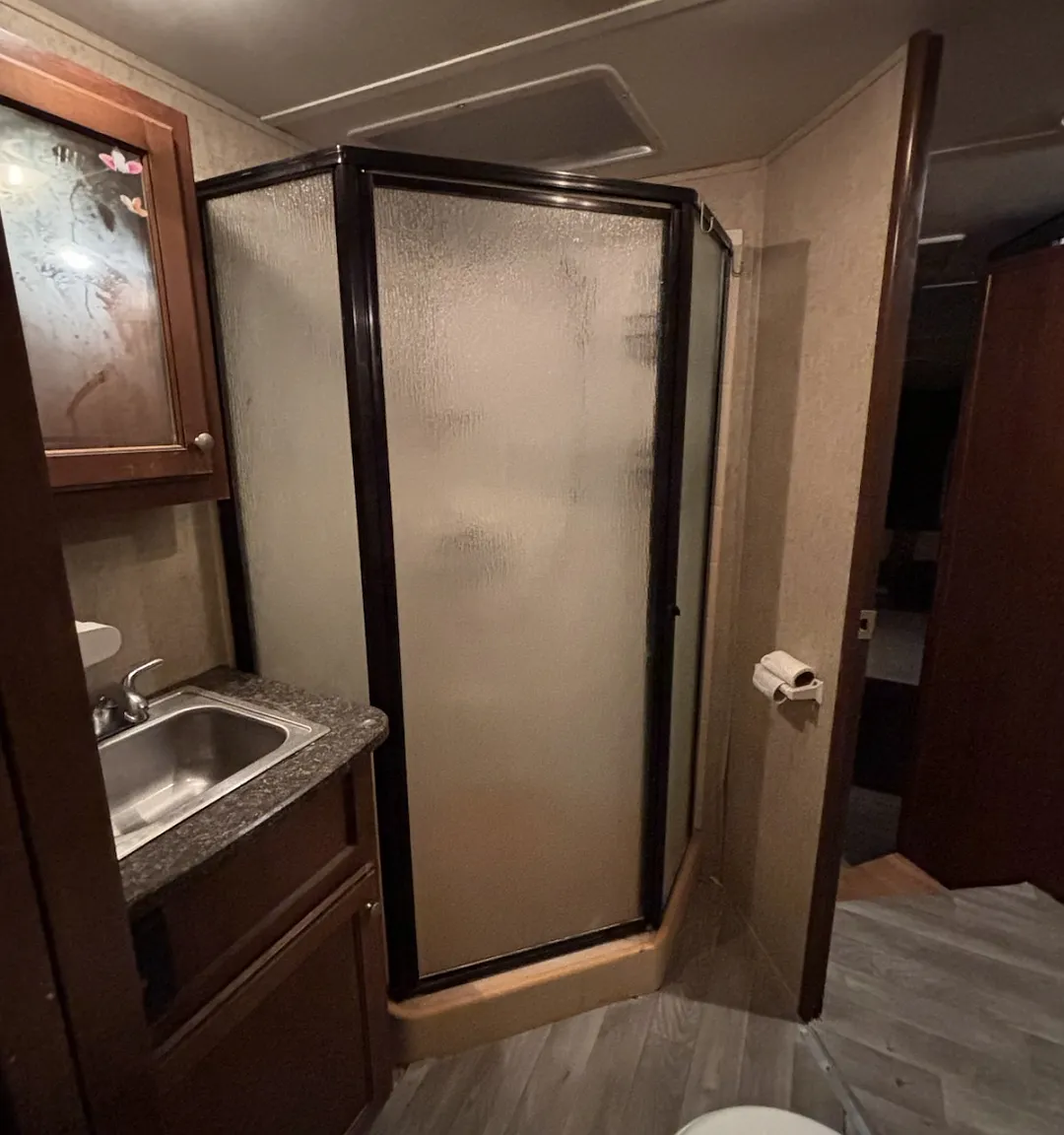 1 bed, 400 sqft, $900 — Photo 4