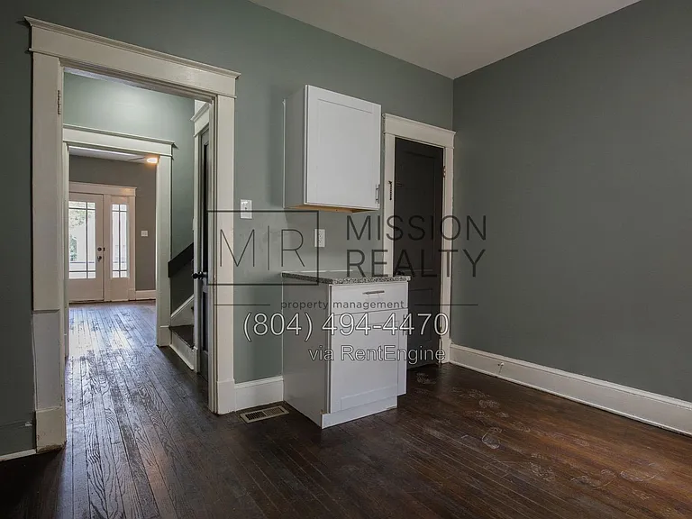 1005 Bank St — Photo 11