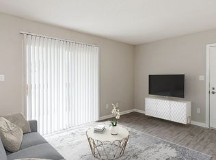 2123 El Verano Cir #2148F, Charlotte, NC 28210