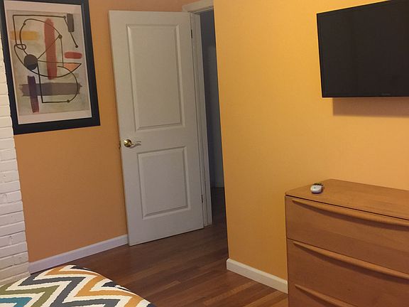 Guest Bedroom B - photo 2