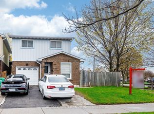 41 Simmons Blvd, Brampton, ON L6V 3V4