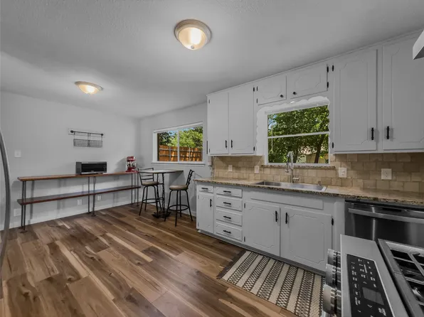 703 Whitener Rd, Euless, TX 76040