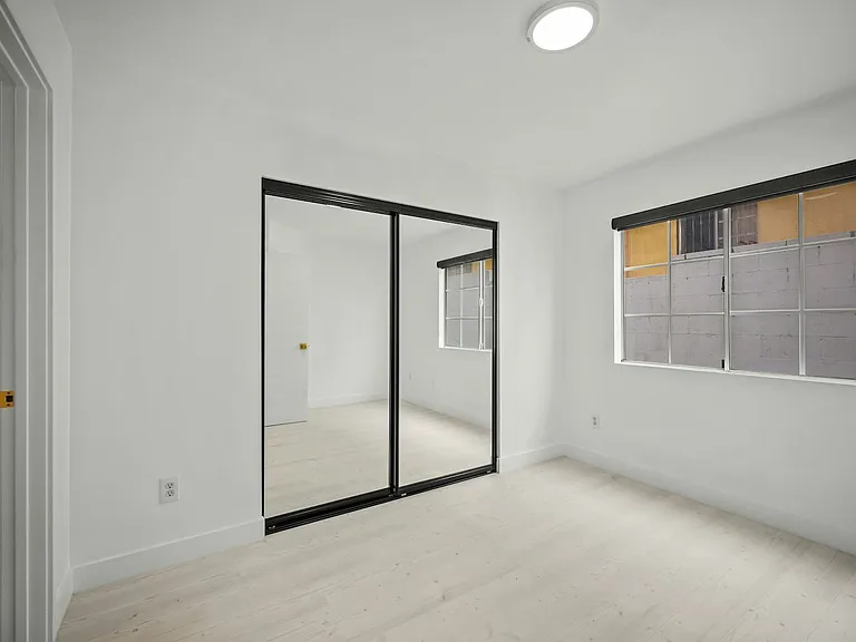 920 Everett St #B — Photo 18