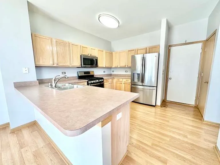 730 Dillon Ct — Photo 6