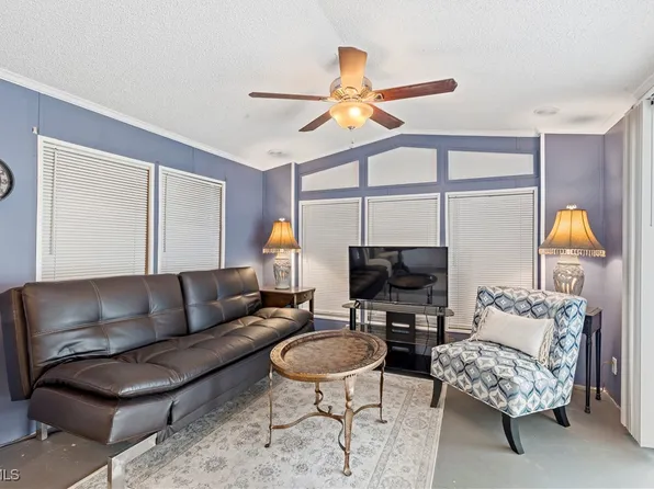 5756 Pink Panther Dr, Fort Myers, FL 33908