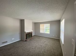 10908 NW Crooked Rd UNIT D, Kansas City, MO 64152