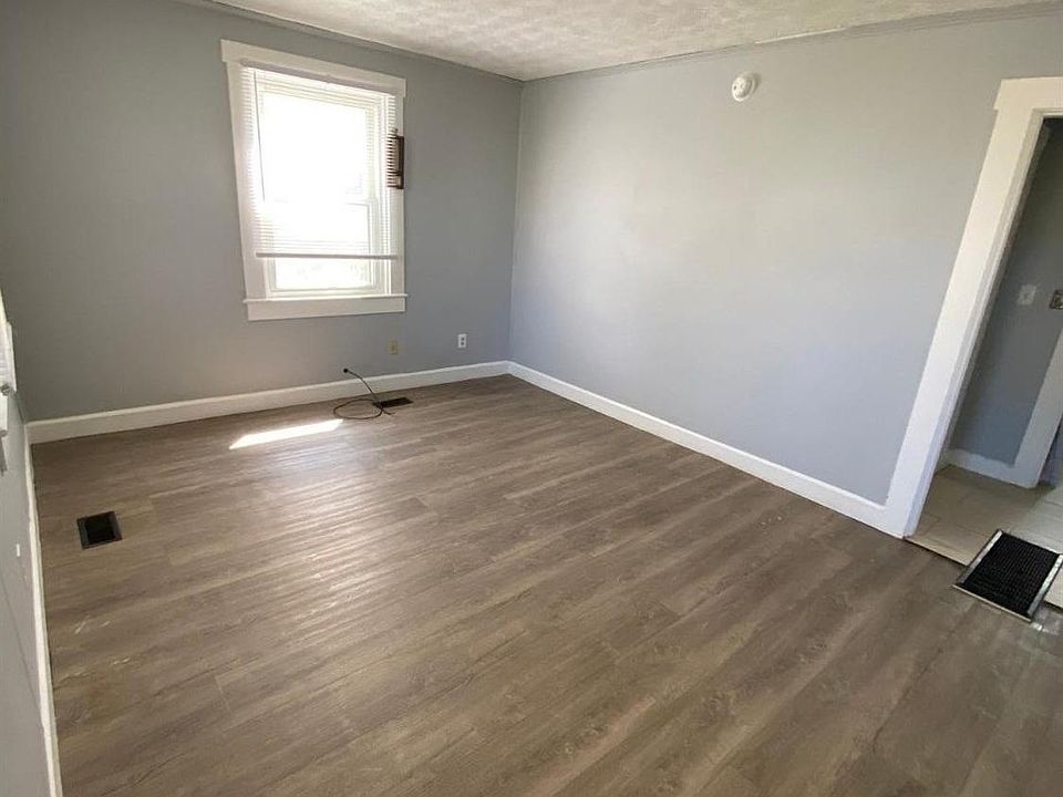 1st image of 118 Schenkel Ln