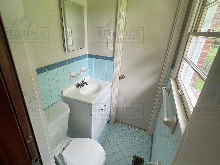 2706 Norton Ave NW — Photo 9
