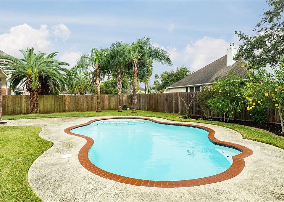 1st image of 411 Crimson Coast Dr