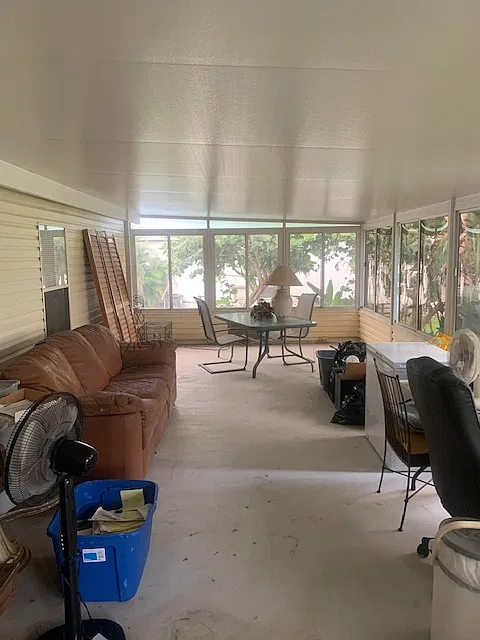 3 bed, 1800 sqft, $850 — Photo 3