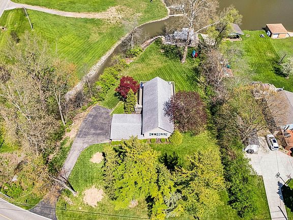5th image of 2155 Chickasaw Dr