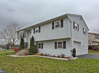 354 Dorwart Cir, Etters, PA 17319