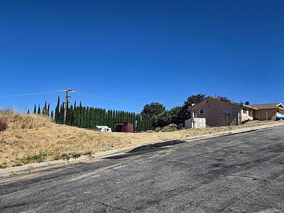 4th image of Cabin Drive Vicinity Hardtree Dr