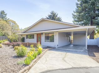 742 Brookside Cir, Rogue River, OR 97537