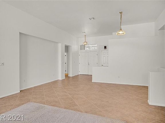4th image of 9724 Maywood Ct