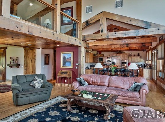 4th image of 706 Canyon Creek Dr