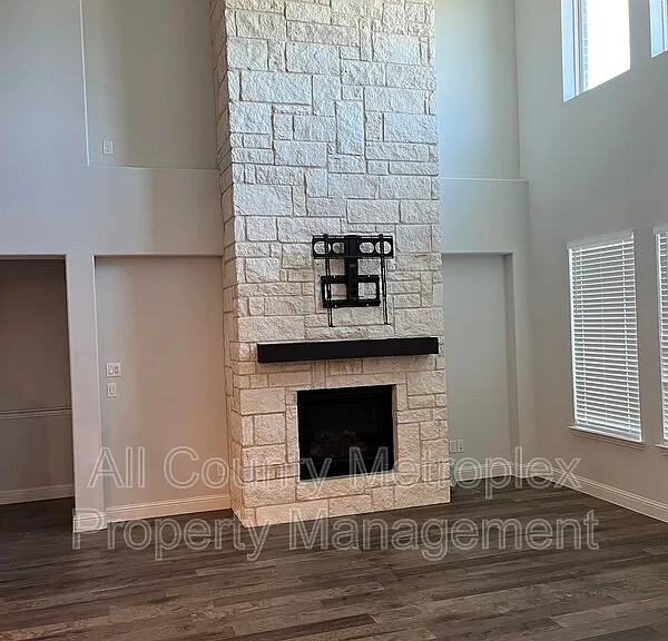 3577 Hathaway Ct — Photo 6