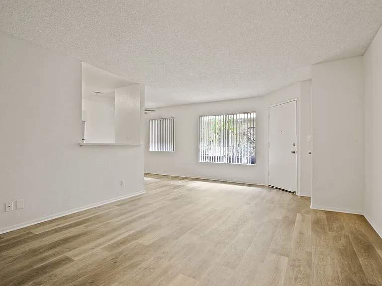 Morrison Gardens — Photo 119