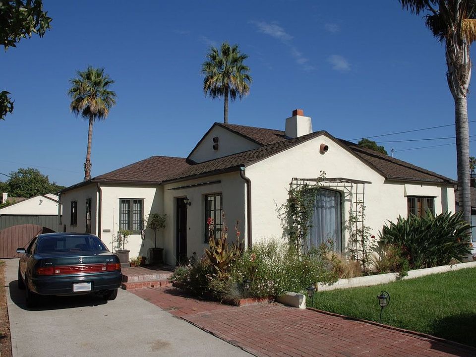 1st image of 220 E Alamar Ave
