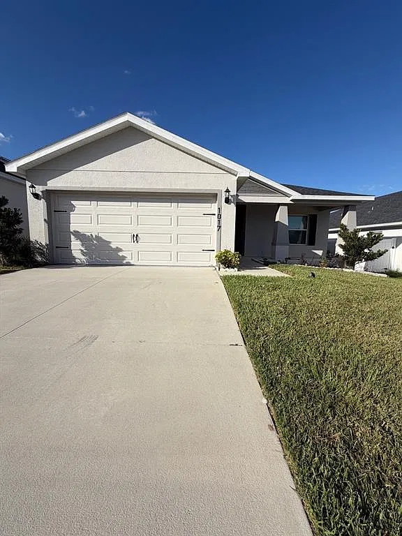 3 bed, 2.0 bath, 1626 sqft, $2,100 — Photo 1