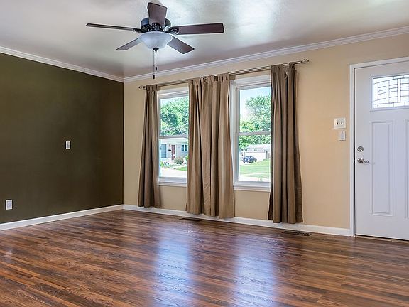 3rd image of 16 Olvera Cir