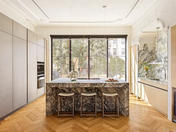 382 Degraw Street image 1 of 11