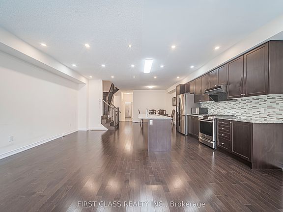 5th image of 11 Twinflower Ln